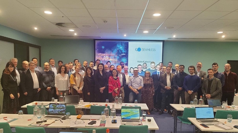 Imagen de familia de los participantes en la reunión de arranque del Proyecto Seamless