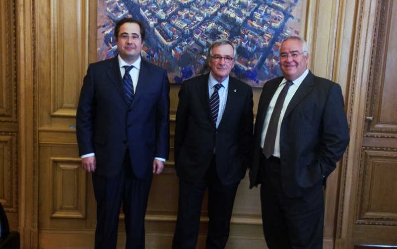 Mooring expone sus planes al alcalde de Barcelona