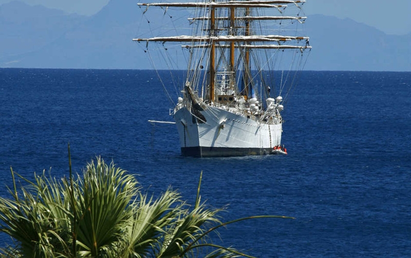 El puerto de Tenerife recibe la visita de la fragata &quot;Libertad&quot;