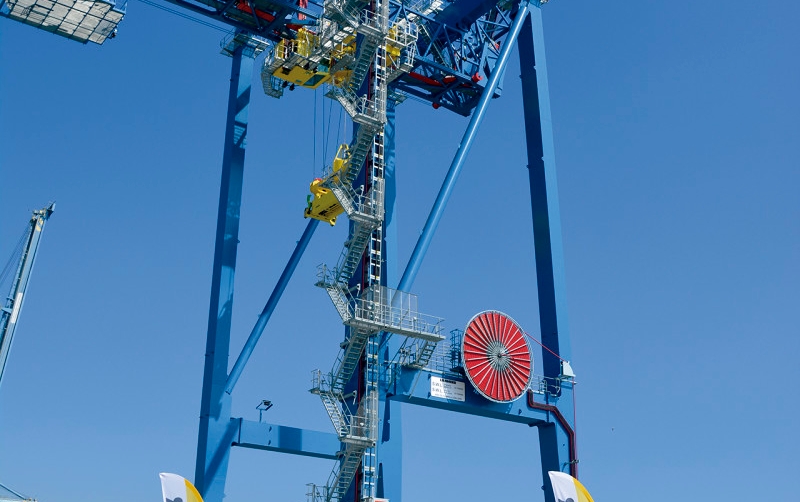 TMS avanza hacia una mayor eficiencia de la mano de Liebherr con una nueva gr&uacute;a STS
