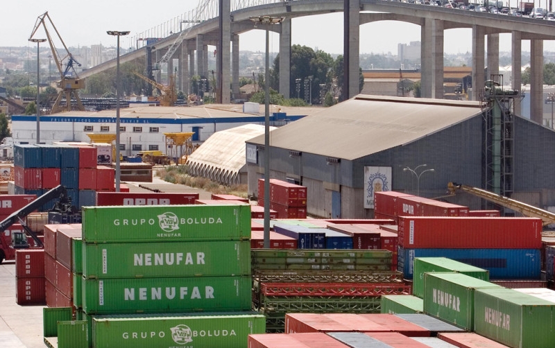 Fomento avanza en las obras en los accesos al Puerto de Sevilla para ampliar el Puente del Centenario