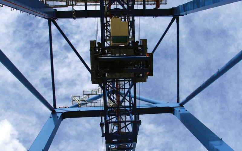 Los sindicatos consideran "suficiente" el plazo de seis meses para negociar los convenios