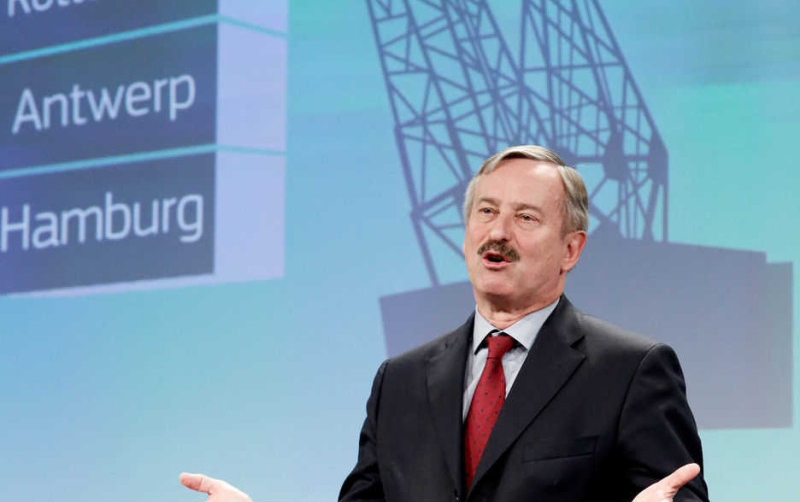 El nuevo reglamento de la CE aspira a una reducci&oacute;n de las tasas portuarias de casi un 7%