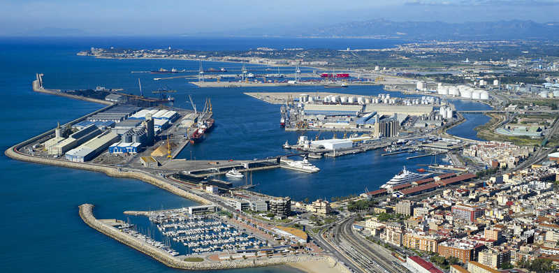 El Puerto de Tarragona consolida su crecimiento con un alza del 8,4% del tr&aacute;fico