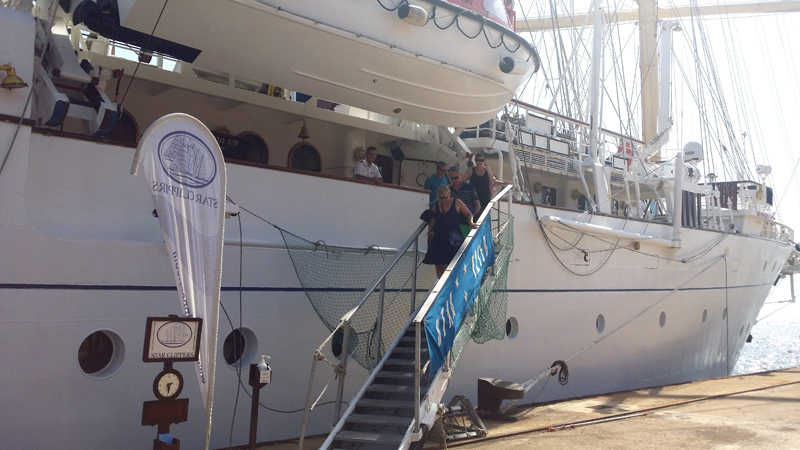 El Puerto de Sant Carles de la R&agrave;pita estrena la tempora de cruceros con la llegada del &quot;Star Flyer&quot;