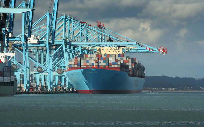 Los puertos espa&ntilde;oles baten r&eacute;cords moviendo 244,5 millones de toneladas en el primer semestre