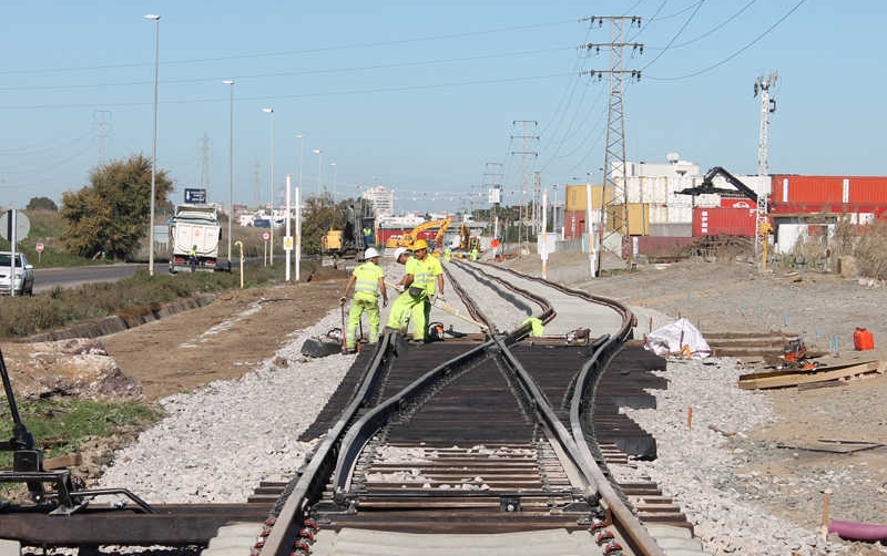 El Puerto de Sevilla se refuerza como espacio estrat&eacute;gico para las empresas