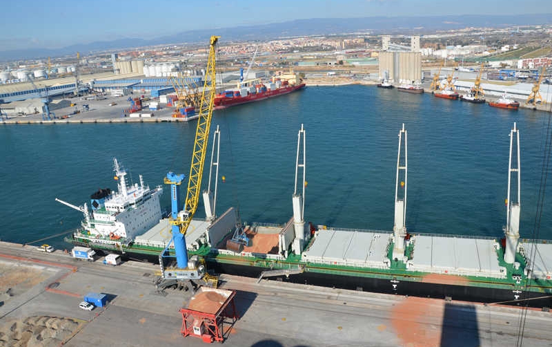 El tr&aacute;fico de mercanc&iacute;as aumenta un 10% en el Puerto de Tarragona hasta mayo