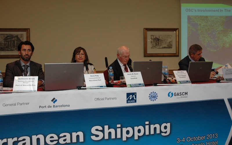 Mayores barcos, menos puertos de escala y m&aacute;s transbordo dibujan el futuro en el Mediterr&aacute;neo