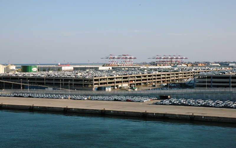 El tr&aacute;fico de veh&iacute;culos del Puerto de Barcelona crece un 18% hasta el mes pasado de agosto