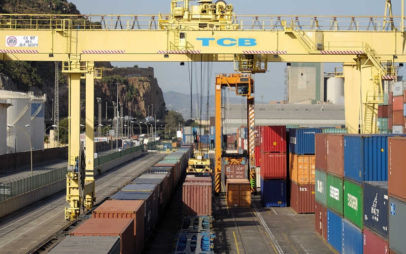 Samca, primer operador en sacar del Puerto de Barcelona l&iacute;quidos en contenedor por tren