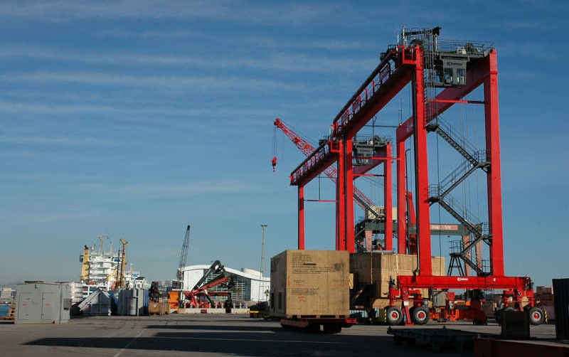Terminal Port Nou inicia los tr&aacute;mites para trasladar sus instalaciones en el muelle Adossat