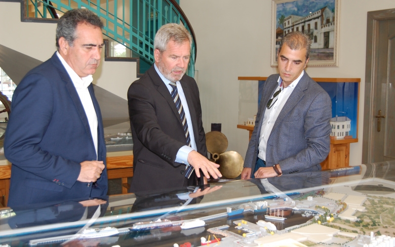 El Puerto de Motril y Comotrans estudian v&iacute;as de colaboraci&oacute;n