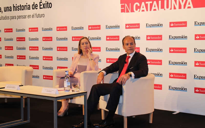 Pastor asegura que este mes se firmar&aacute; el convenio del acceso ferroviario al Puerto de Barcelona