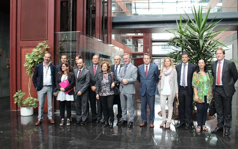 El Prat quiere ser aeropuerto de tr&aacute;nsito para la industria farmac&eacute;utica gracias al CEIV Pharma