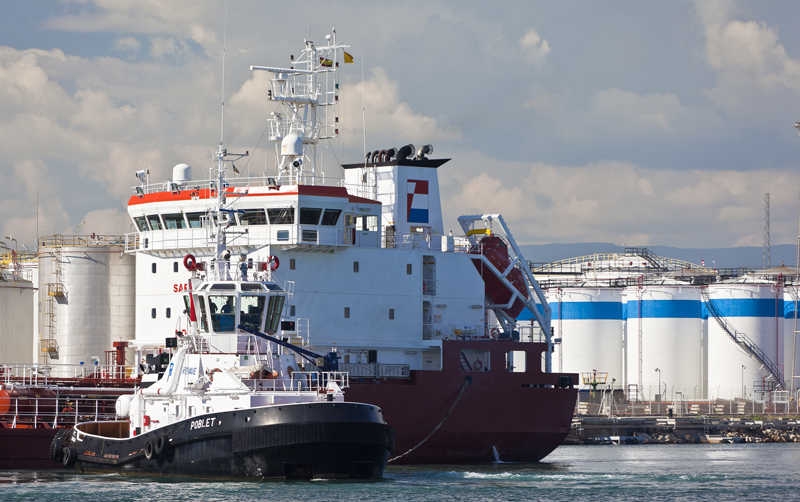 Tarragona roza los 5,5 millones de toneladas de graneles l&iacute;quidos en el primer trimestre