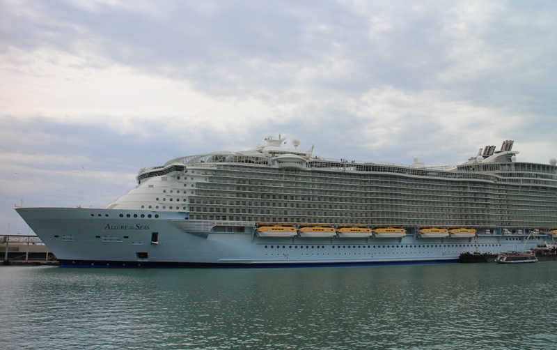 El "Allure of the Seas" inicia desde Barcelona su primera temporada en el Mediterr&aacute;neo