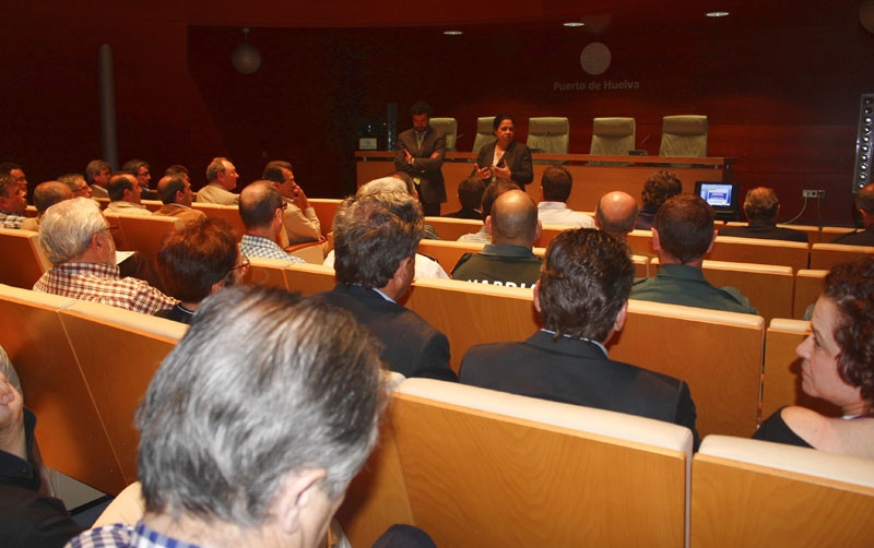 El Centro de Recepci&oacute;n del Puerto de Huelva acoge una jornada sobre planes de contingencia de contaminaci&oacute;n marina