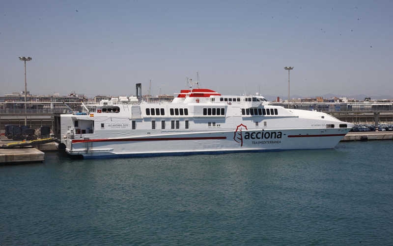 El tr&aacute;fico de pasaje en ferries de l&iacute;nea regular crece notablemente en Barcelona