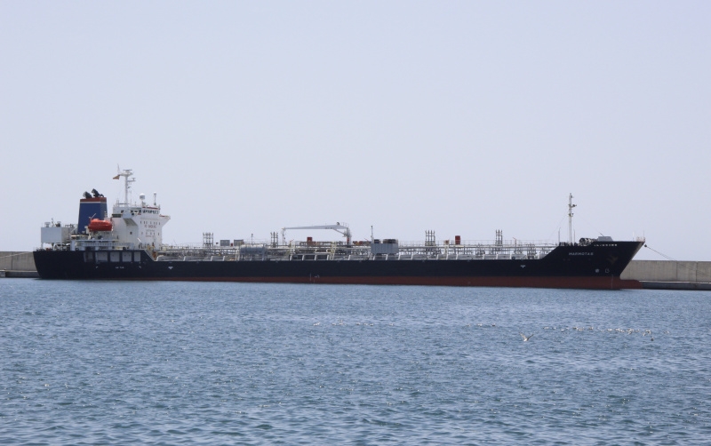 El Puerto de Motril recibe una carga de melaza para Azucarera Gualdalfeo