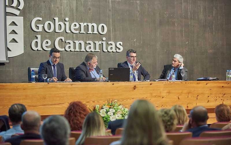 Tenerife acoge una jornada sonre el Registro Especial de Canarias y el Puerto de Granadilla