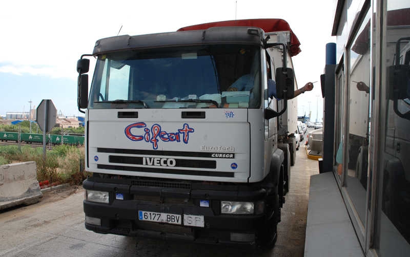 El tr&aacute;fico de camiones se incrementa de forma sustancial en el Puerto de Tarragona