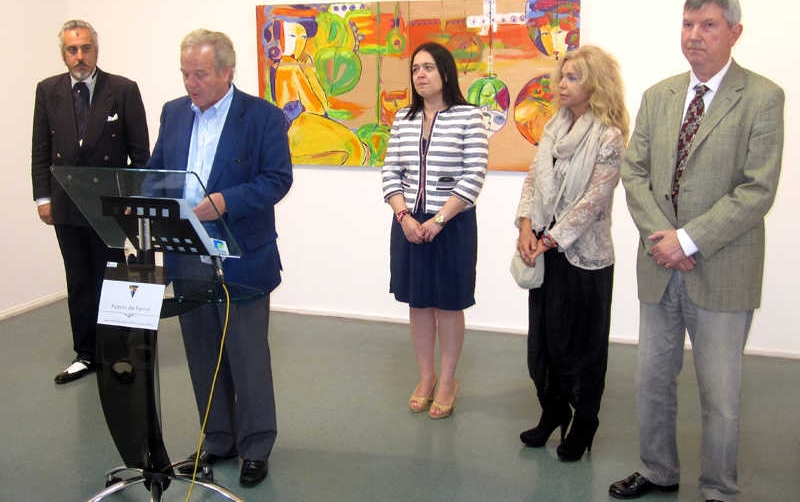 La exposici&oacute;n "Esencias de mujer" puede verse ya en el Puerto de Ferrol