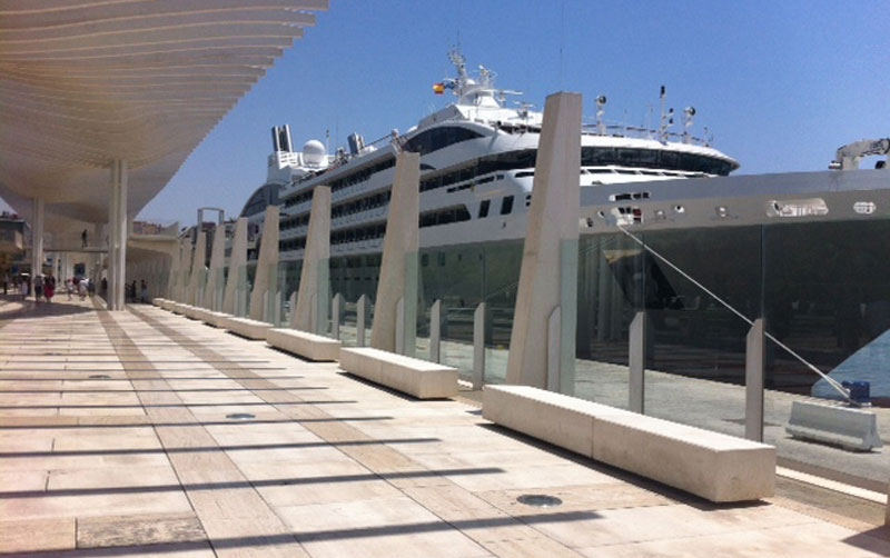 El crucero "Le Sol&eacute;al" visita por primera vez el Puerto de M&aacute;laga
