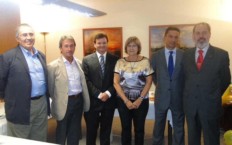 El Colegio de Agentes de Aduanas de Barcelona homenajea a Maria Llu&iuml;sa Valldeperas