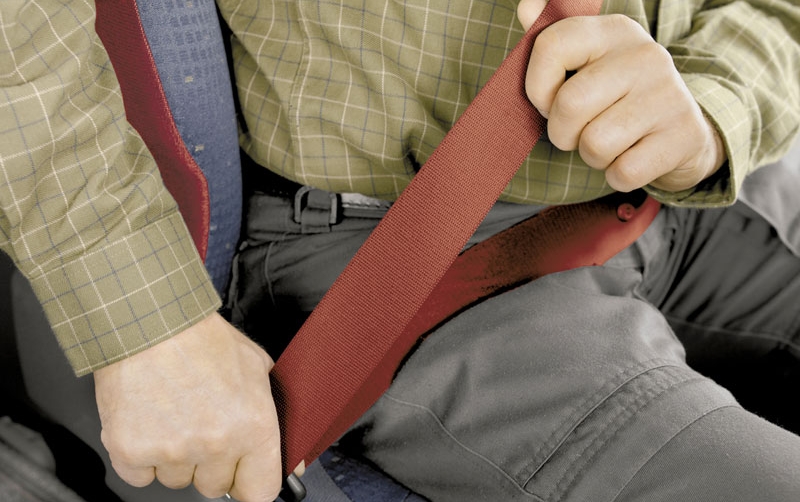 S&oacute;lo la mitad de los conductores de cami&oacute;n utiliza el cintur&oacute;n de seguridad, seg&uacute;n Volvo