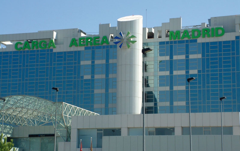 AENA Aeropuertos licita el mantenimiento del CCA de Madrid por 431.406 euros