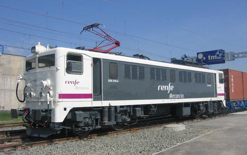 Renfe ampl&iacute;a a m&aacute;s de 1.700 unidades los vagones de alquiler
