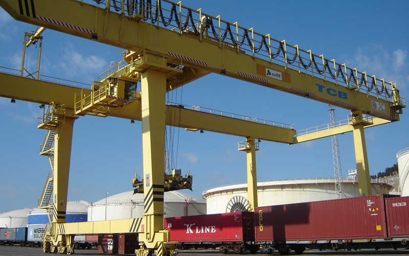 Todas las v&iacute;as del muelle Sud del Puerto de Barcelona tendr&aacute;n ancho mixto en primavera