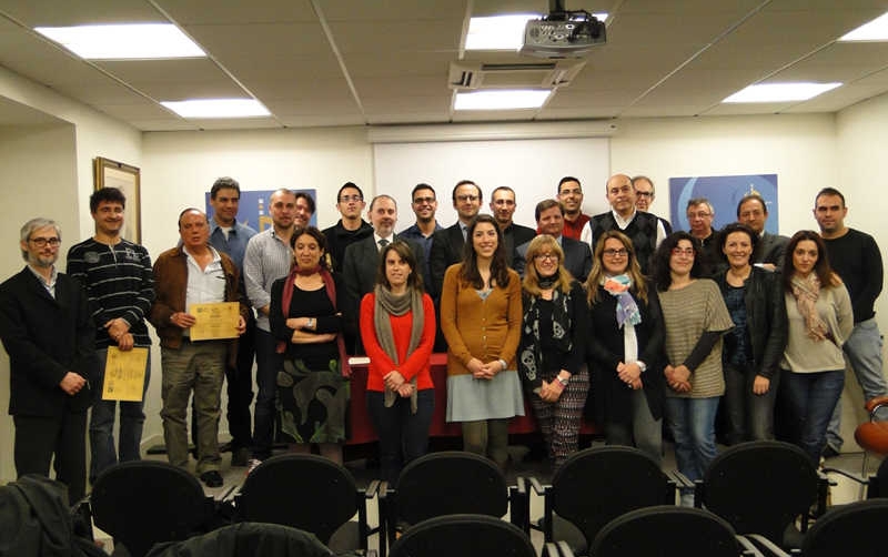 Entrega de diplomas a los alumnos en el Colegio de Agentes de Aduanas