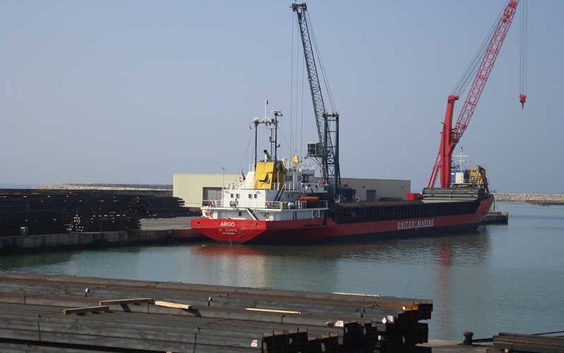 El tr&aacute;fico de carga crece un 51% en los puertos gestionados por la Generalitat