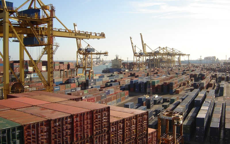 El tr&aacute;fico de mercanc&iacute;as crece un 0,5% en el Puerto de Barcelona hasta septiembre