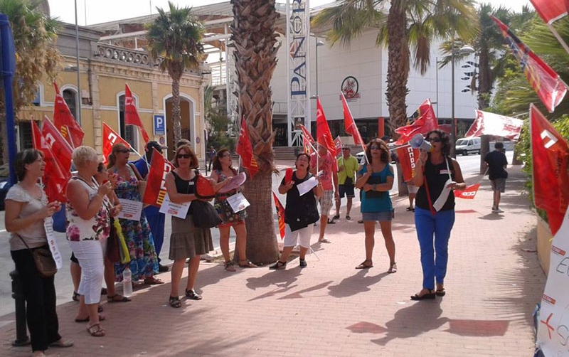El Puerto de Alicante confirma el contrato de servicios con Eulen por 400.952 euros con las protestas sindicales de fondo