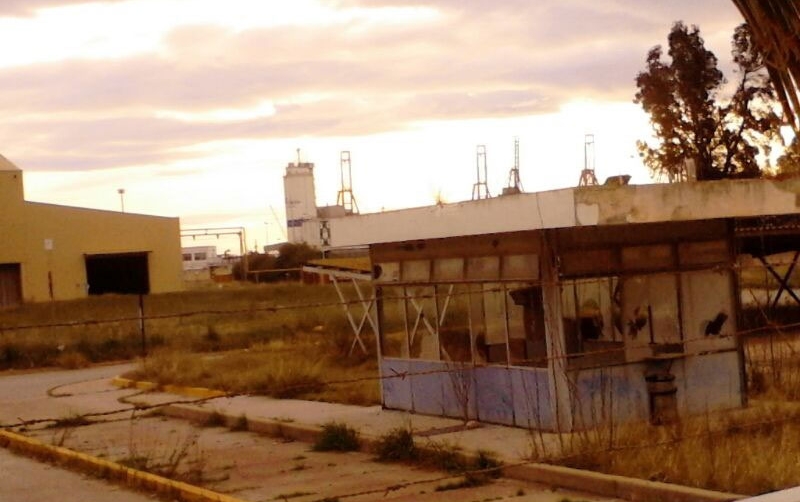 Esquerra Unida exige la demolici&oacute;n de Moyresa por el riesgo que supone para la seguridad de los vecinos de Nazaret&nbsp;