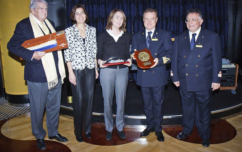 El &quot;Costa Fascinosa&quot; visita el Puerto de Palma de Mallorca por primera vez