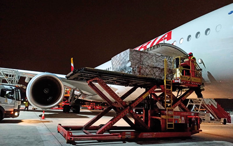 El sector log&iacute;stico garantiza su actividad pero no los vol&uacute;menes ante el cese de la econom&iacute;a