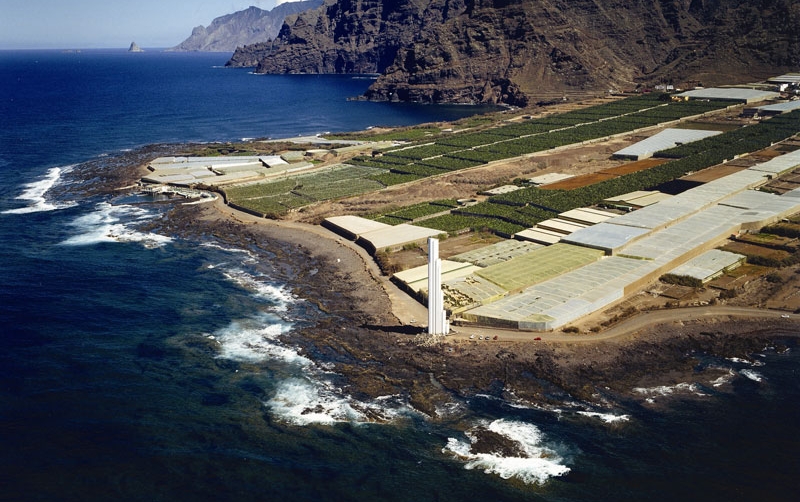 El faro De Punta Del Hidalgo, elegido para medir la formaci&oacute;n de nanopart&iacute;culas en la costa