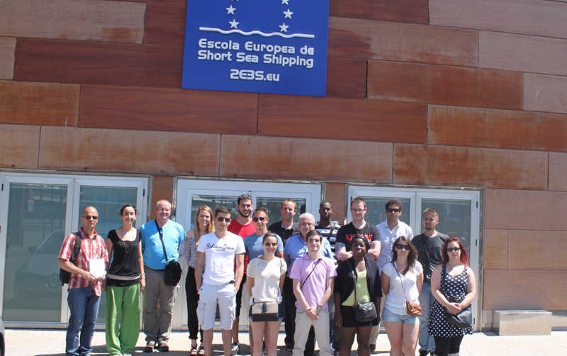 Estudiantes franceses vienen a Barcelona para aprender m&aacute;s sobre la intermodalidad