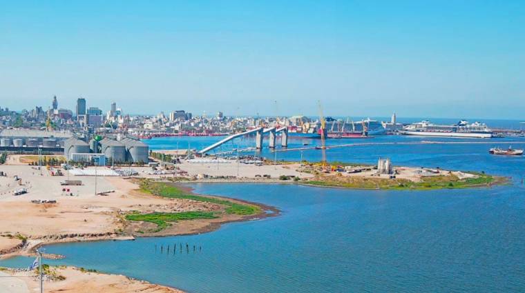 Puerto de Montevideo.