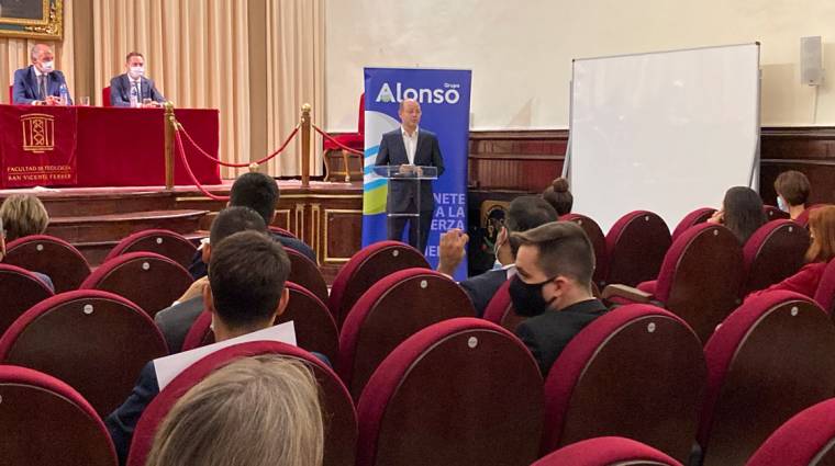 Jorge Alonso, presidente de Grupo Alonso, durante su intervenci&oacute;n.
