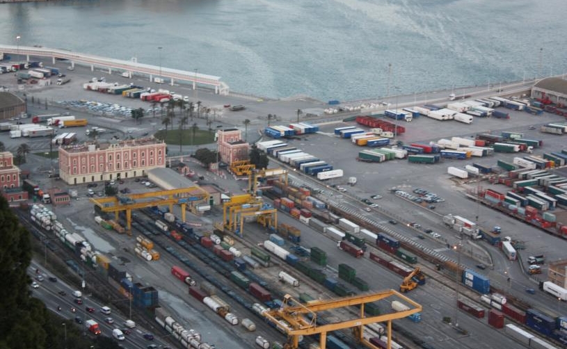 Adif saca a licitación la gestión de la terminal de Barcelona-Morrot