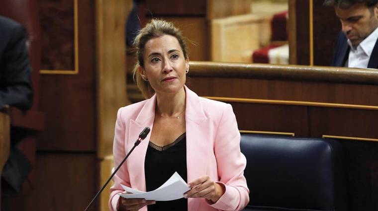 Raquel Sánchez, ministra de Transportes, Movilidad y Agenda Urbana, durante la sesión de control al Gobierno.