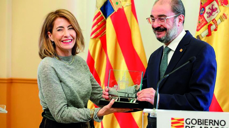 Raquel Sánchez, ministra de Transportes, Movilidad y Agenda Urbana junto a Javier Lambán, presidente de Aragón.