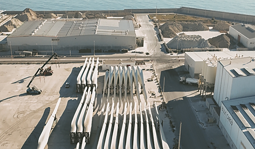 Operativa de palas eólicas en PortCastelló.