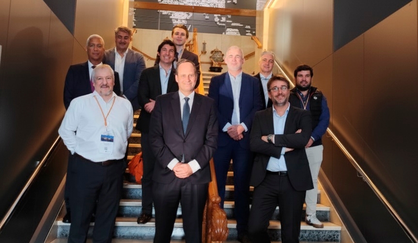Representantes de la Autoridad Portuaria de Vigo, Hapag-Lloyd y Termavi, han mantenido este miércoles una reunión de trabajo.