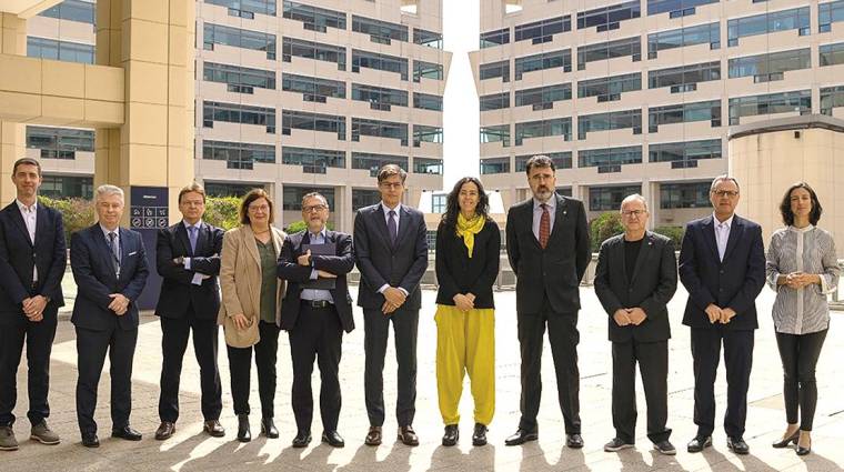 Delegaciones de la Cámara de Comercio de Barcelona y del Puerto de Barcelona en la reunión de hoy.